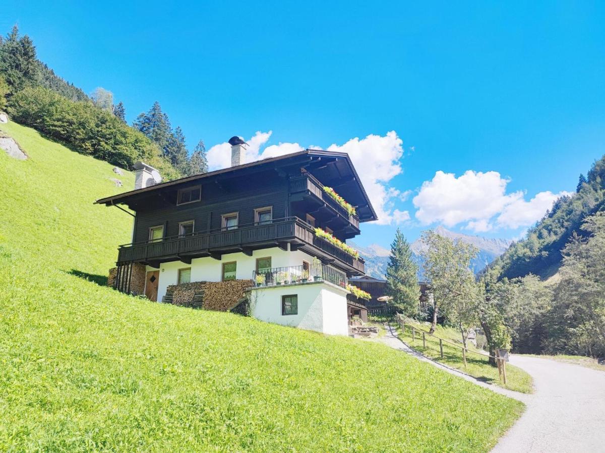 Pretty Holiday Home In Mayerhofen With Balcony Mayrhofen Exterior photo